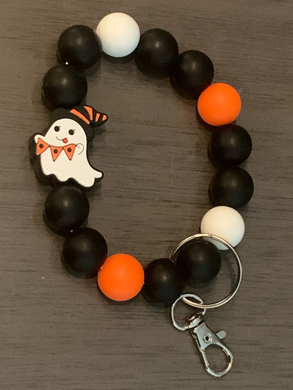 🌸 Halloween Ghost Black White Orange Silicone Beaded Keychain Bracelet